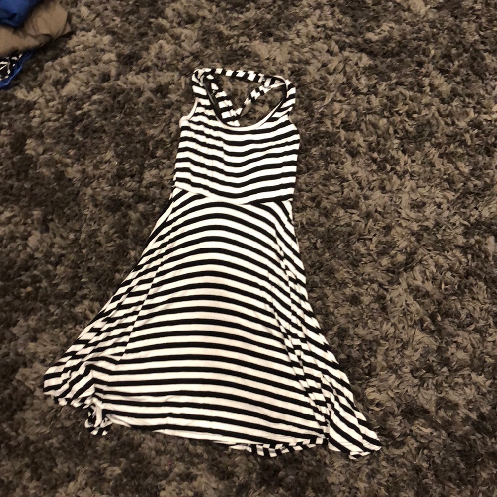 Black and whit stripped dress